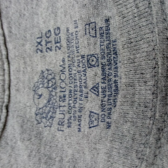 BUNDLE-2 Pocket tees - Picture 4 of 5